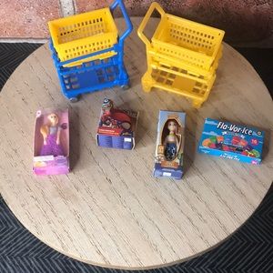 6 Mini Brands Items